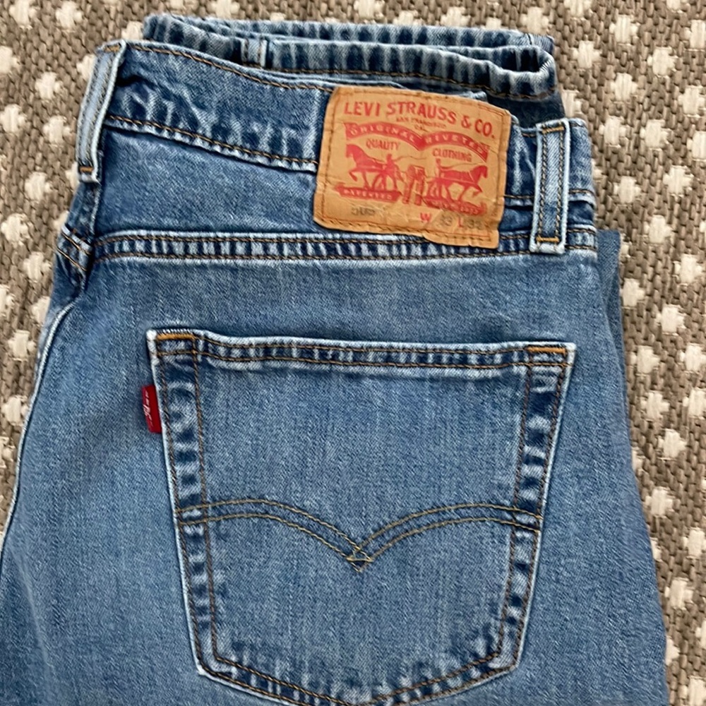 Levi’s men’s 505 regular fit jeans, no stretch, straight leg,original zipper fly